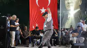 Tavas’ta zeybek kültürü meşalelerle yeniden canlandı