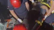 TAG Otoyolu'nda gece yarısı dehşeti: Sıkıştığı yerden kurtarılması için zamanla yarışıldı