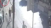 Takip edip minibüste iner inmez vurdu O anlar kamerada