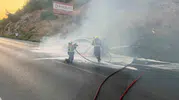 Bodrum yolunda elektrikli Mercedes alev alev yandı, 12 saat söndürülemedi