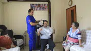 Mersin'de doktor ve temizlik ekibi kapı kapı dolaşıyor