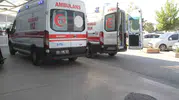 Beyşehir’de taksi anne ve 10 yaşındaki kızına çarptı