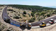 Denizli’de dört ilçeyi bağlayan toprak yol asfaltla tanıştı
