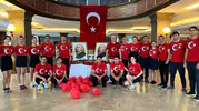 Bodrum'da 30 Ağustos coşkusu: Otel personeli bayraklarla hizmet verdi