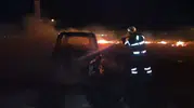 Batman’da arazide başlayan yangın park halindeki aracı yuttu