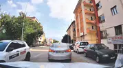 Yola çöp atan sürücü kameraya yakalandı