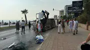 Alanya'da bisikletliye yol vermek isterken direğe çarpıp yattı