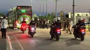 Kocaelispor taraftarı stadyumu inleterek karşıladı, Amed SF maçı başlıyor