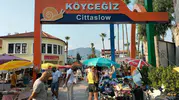 45 derece hissedilen sıcakta pazar yeri boş kaldı