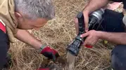 Lice yangınında itfaiyecilerin şefkatli kurtarışı