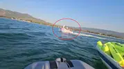Gölde bottan düşen 3 kişi son anda kurtarıldı, o anlar kamerada