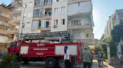 Evde kimse yokken ocakta unutulan yemek mutfağı küle çevirdi