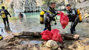 Antalya’nın su kaynağına atılan çöpler şaşırttı