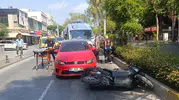 Manavgat trafiğinde dikkatsizlik bir motosiklet sürücüsünü hastanelik etti