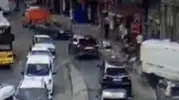 Beykoz'da dehşet anları: Kaldırımdaki yayaların arasına daldı