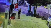 Muğla’da dükkan önündeki Türk bayrağını yakan kadın yakalandı