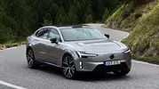 Volvo'nun yeni araçları artık yayaları birbirine haber verecek