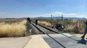 Afyonkarahisar tren yolunda tarım aracına çarptı