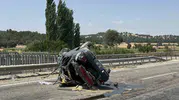 Uşak yolunda aile faciası Otomobil takla attı