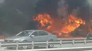 Çatalca yolunda lastik yüklü TIR alevlere teslim oldu