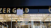 Sur'da esnafa silahlı gözdağı