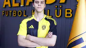 Aliağa FK kalesini 18 yaşındaki eldivene emanet etti