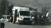 Kavşakta minibüsle pikap çarpıştı, 4 kişi hastanede