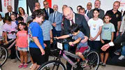 Denizli’de çocuklara bisiklet sürprizi