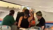 Antalya Havalimanı’nda yolcuların bagajları uçakta unutuldu