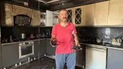 Yüksekova'da mutfakta patlayan telefonlar evi küle çevirdi