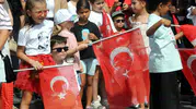Trakya'da 30 Ağustos coşkusu: Minik Alisya protokole eşlik etti, Gazi Tümgeneral'e sevgi seli