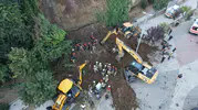 Büyükçekmece sahilinde toprak kayması paniği