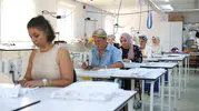 Didimli kadınlar dikiş atölyesinde hem öğreniyor hem üretiyor