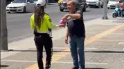 Kandil gecesinde yoldan geçene tatlı sürpriz