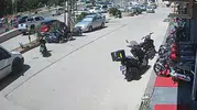 Hatay'da yolun karşısına geçen kadın otomobilin çarpması sonucu hayatını kaybetti
