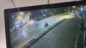 Eskişehir’de motosikletin yayaya çarpma anı güvenlik kamerasına yansıdı