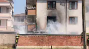 İnegöl'de depo yangını apartmanı sardı