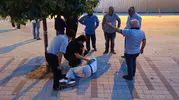 Motosiklet kazasında yaralanan gence doktor duvarı aşıp ilk müdahaleyi yaptı