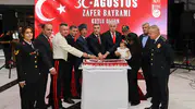 Bayburt'ta 30 Ağustos coşkusu: Bamsı Beyrek'te anlamlı buluşma