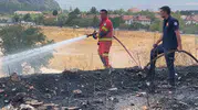 Ziraat alanında yangın Ekipler ormana sıçramadan müdahale etti