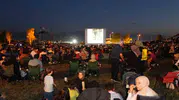 Düzce yaz akşamlarını açık havada film izleyerek geçiriyor