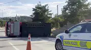Sinop Boyabat yolunda yangın söndürme aracı devrildi
