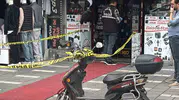 Cumhuriyet Caddesi'nde gece yarısı dehşet CD dükkanına silahlı saldırı
