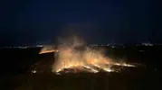 Osmaniye'de otoyol kenarında korkutan anız yangını