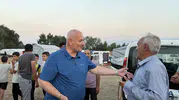Kandil gecesi fındık tarlasında Başkan ve kaymakam işçilerle buluştu