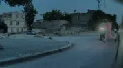 Adana'da motosikletin çarptığı kadın kazayı hiçe sayıp koşmaya devam etti
