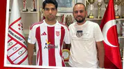 Ayvalıkgücü orta sahasını güçlendirdi Mustafa Emirhan imzayı attı