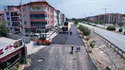 Manisa Kula’da bozuk yollar sıcak asfaltla yenilendi