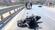Maltepe’de motosiklet kazası trafiği kilitledi