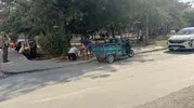 Parkta oturan adamı döner bıçağıyla 3 yerinden bıçakladı